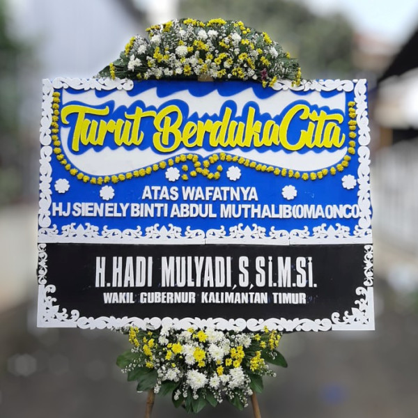 Karangan Bunga Duka  di Lembata